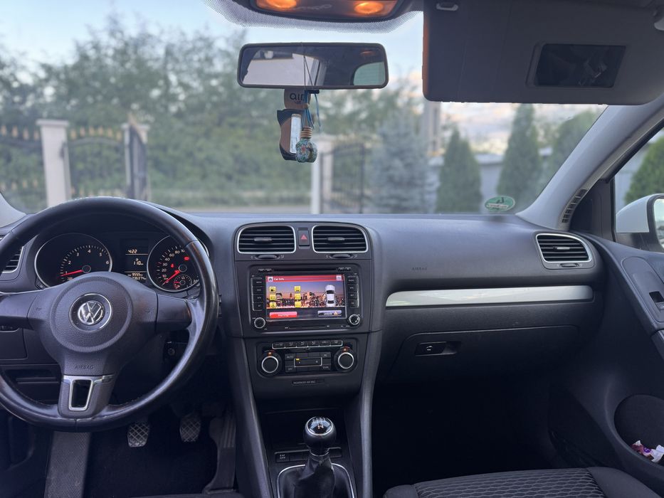 Volkswagen Golf VI