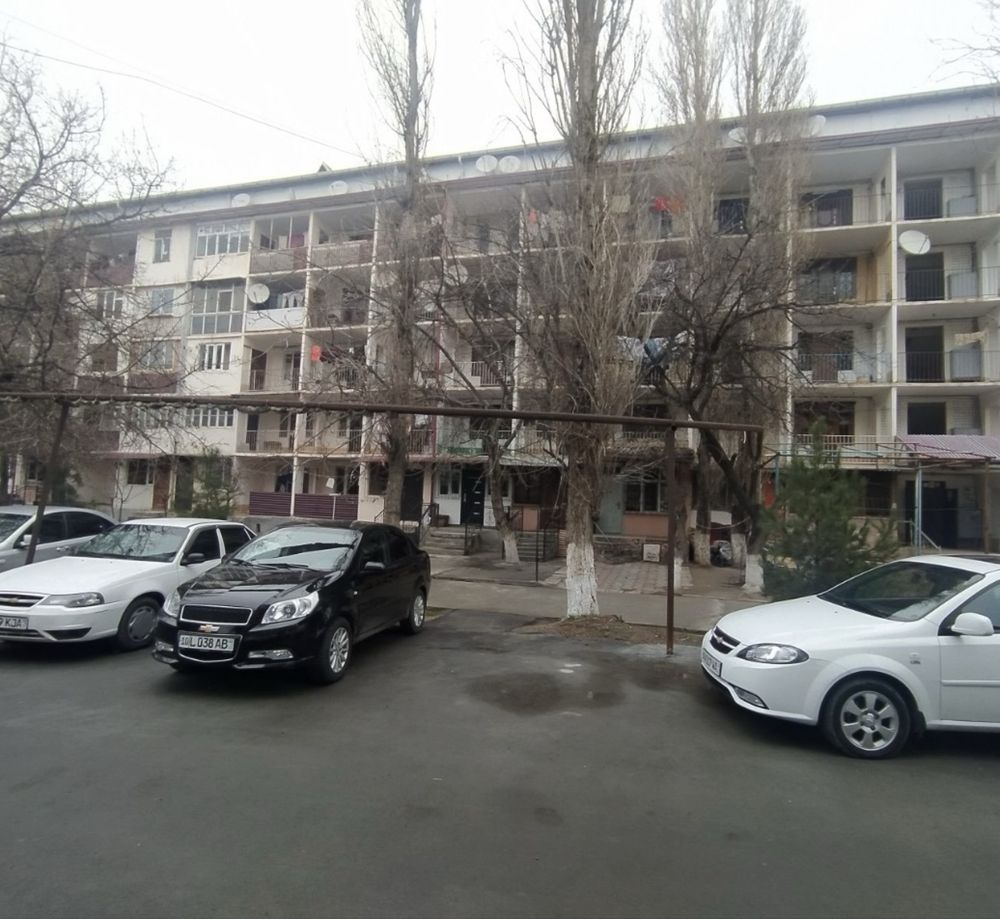 Срочно продаётся однокомнатная квартира,бывшее семейное общеежитие