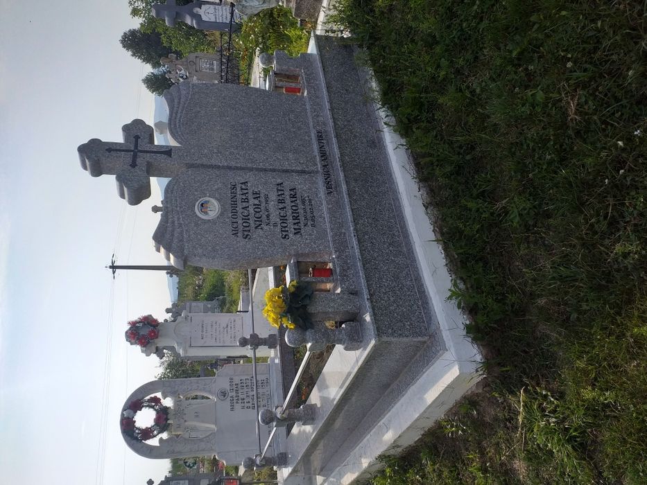 Monumente funerare, cruci marmură, granit, mozaic