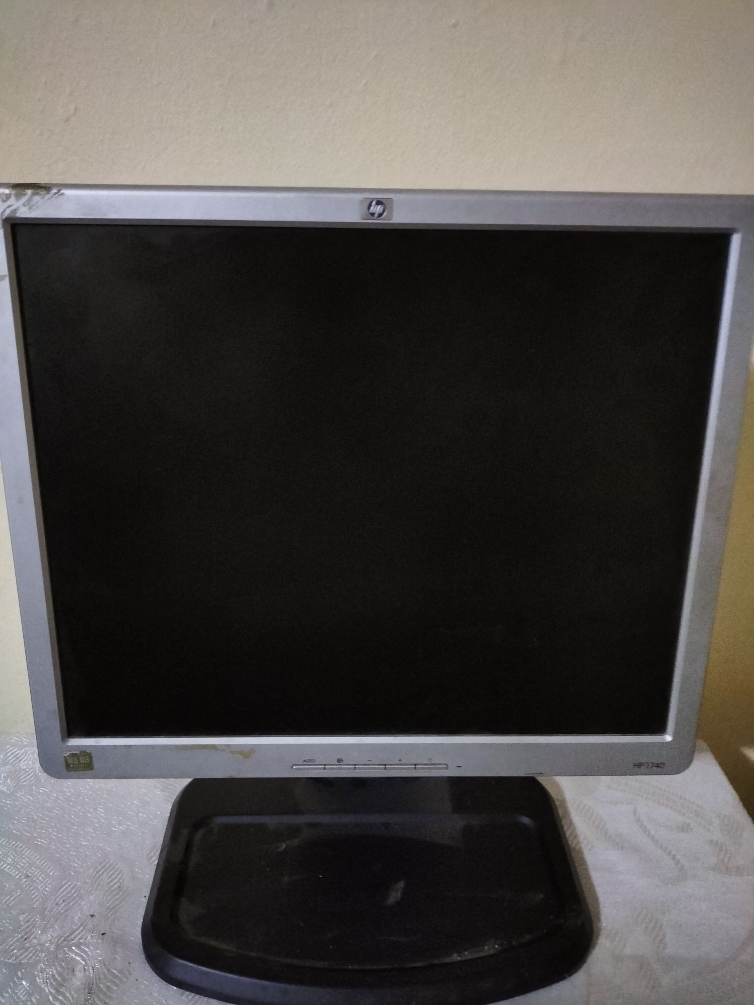 Vând Monitor HP  1740 1280/1024 rezoluție 17inchi