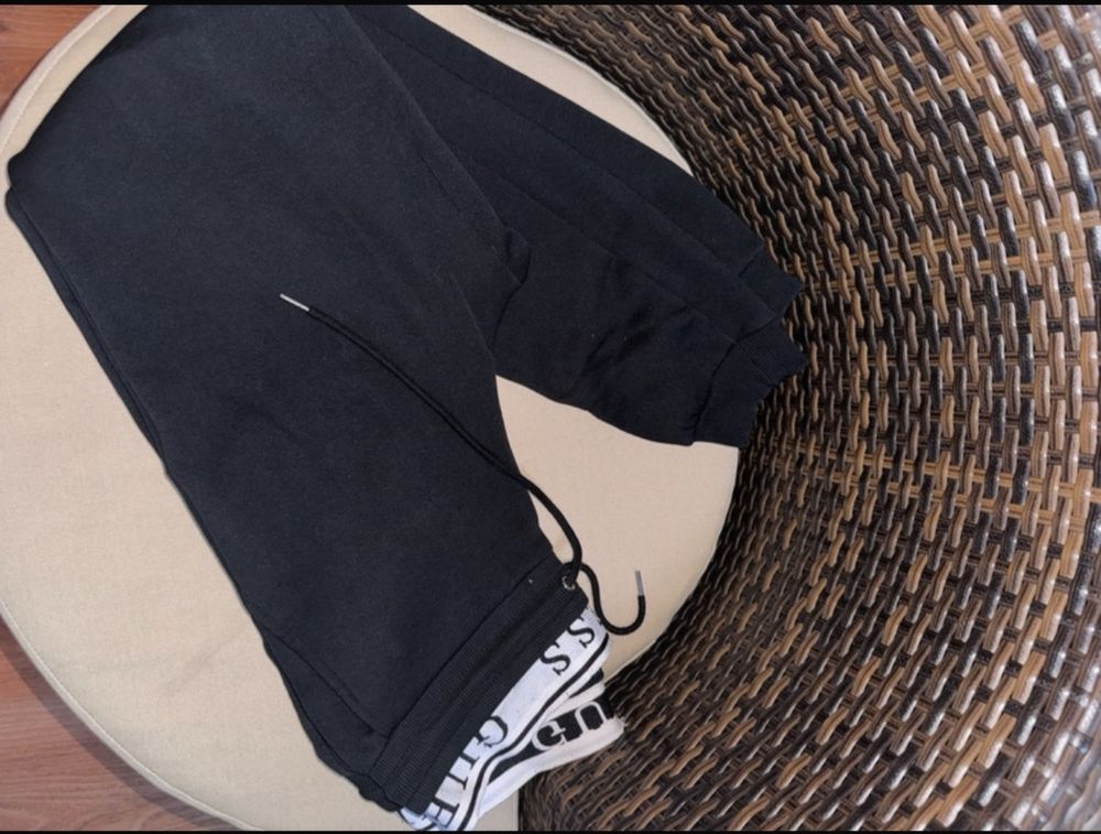 Pantaloni de trening Guess