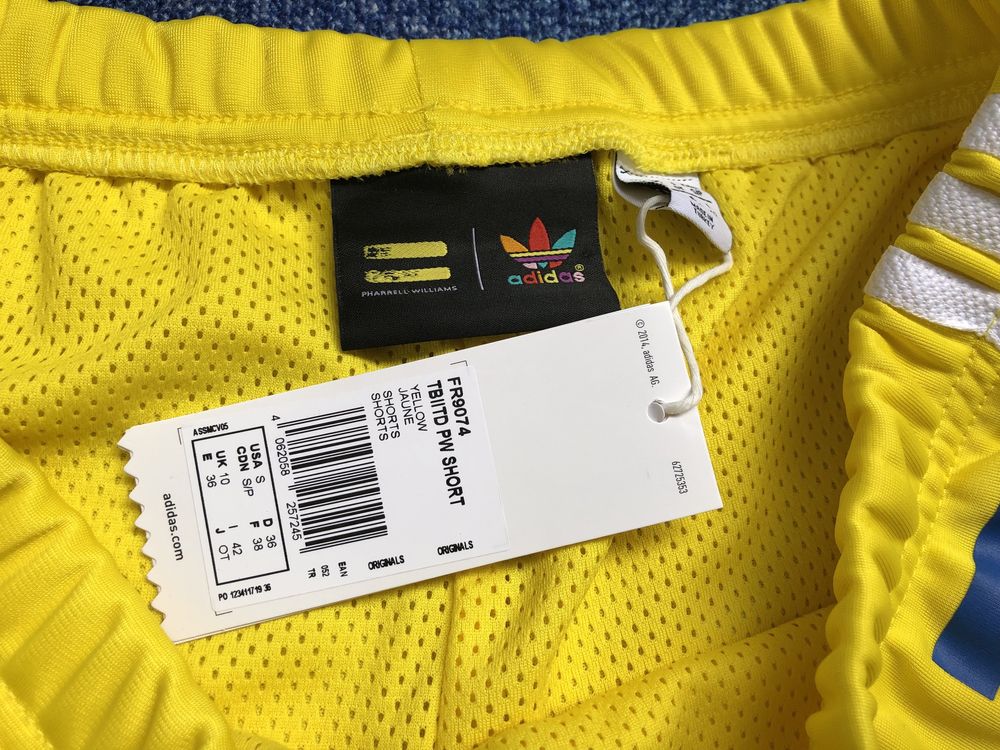 Adidas Pharrell Williams Shorts ОРИГИНАЛНИ дамски къси панталонки S/M
