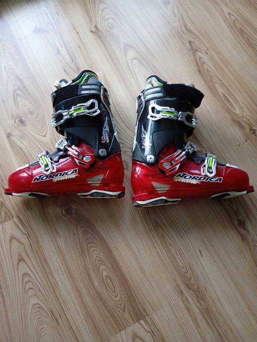Ски обувки ,, Нордика ,,
