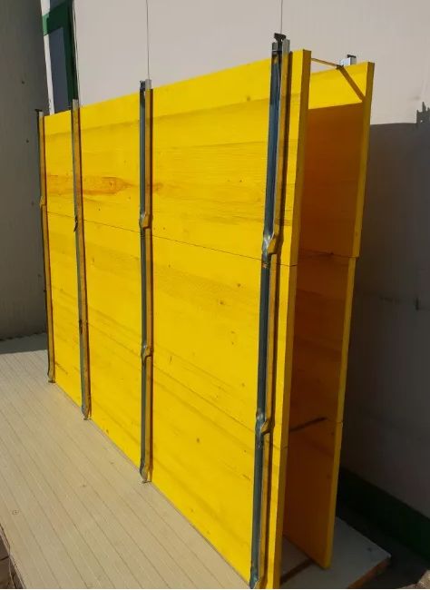 Panou cofraj tip doka,distantiere metalice,montanti pene