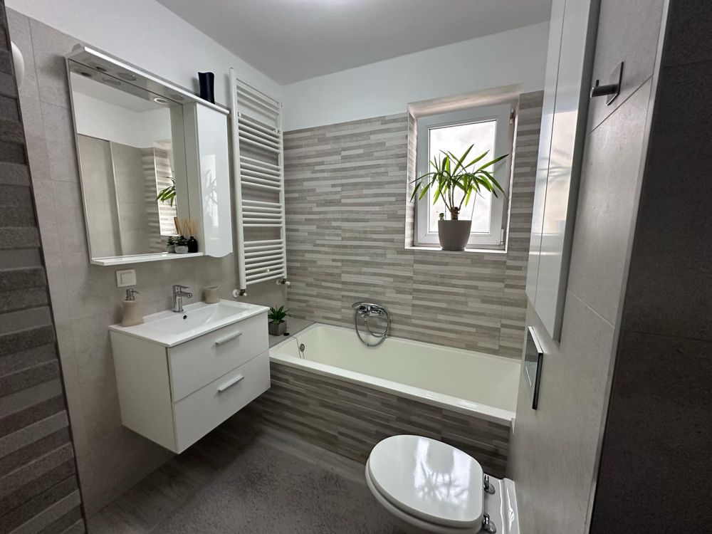 Vand apartament cu 2 camere lux, parcare auto inclus