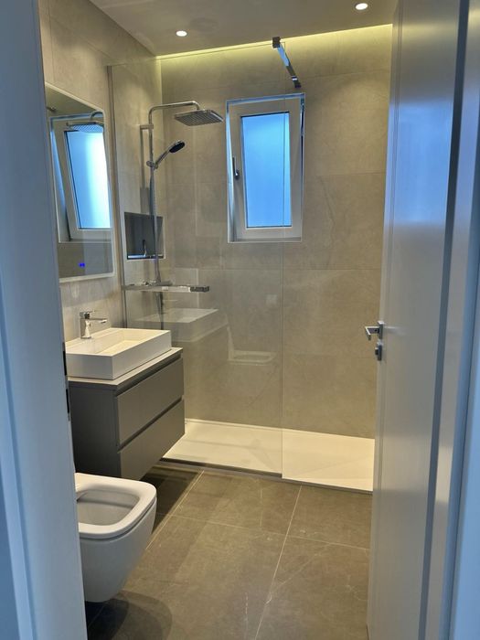 Vand apartament de Lux 3 Camere | Vedere Panoramică | Suceava