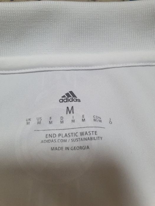 100 % оригинална домакинска футболна тениска на Real Madrid /  Реал Ма