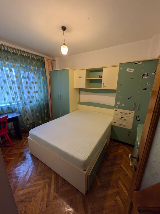 Ultracentral, apartament 3 camere, et.1, decomandat