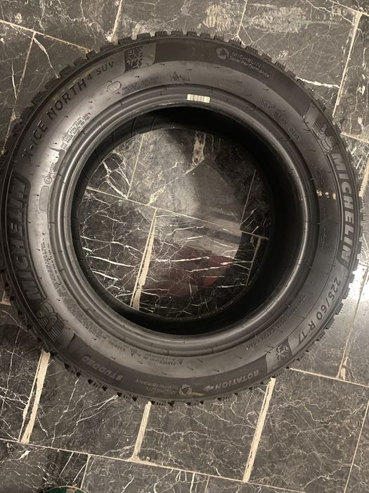 Комплект зимних шипованых шин MICHELIN X-ICE NORTH 4 225/60 R17,