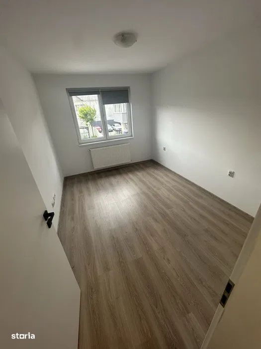 Apartament cu 2 camere, parcare, zona Eroilor