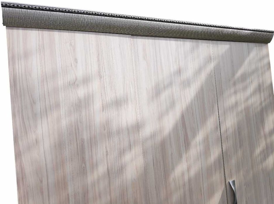 Трикрилен гардероб и легло с ортопедичен матрак