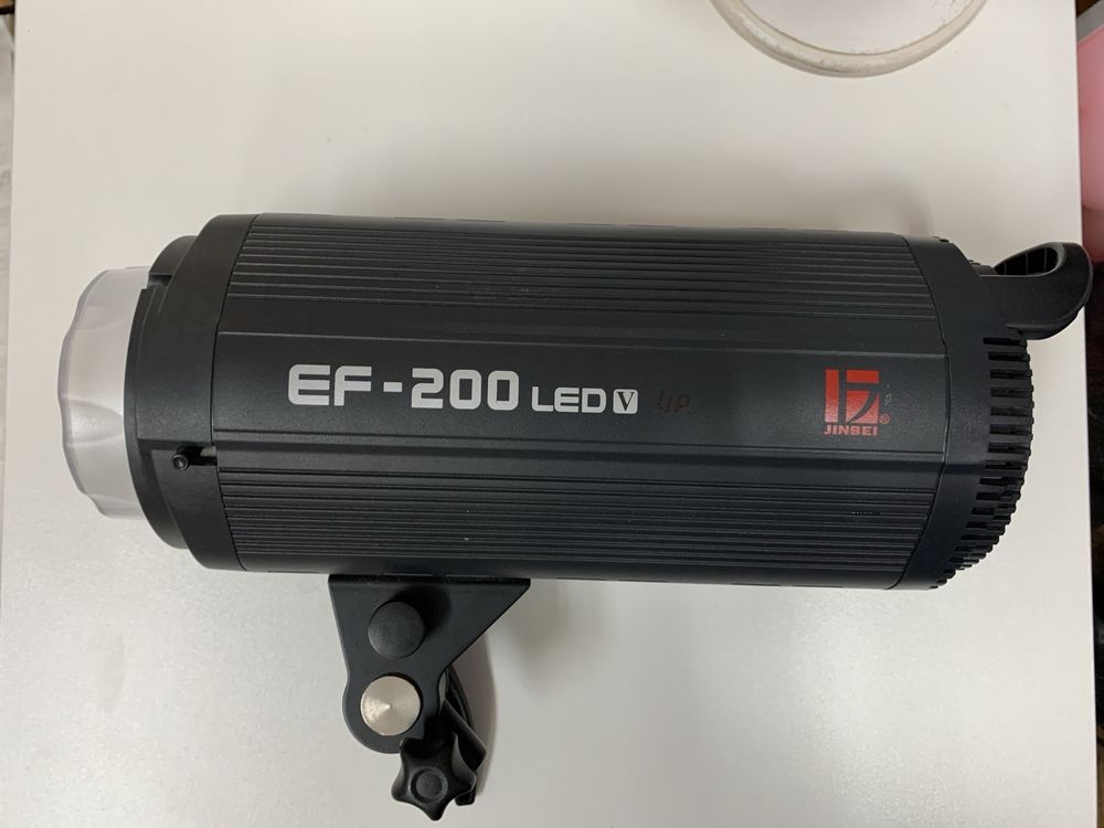 Постоянный источник света ef-200