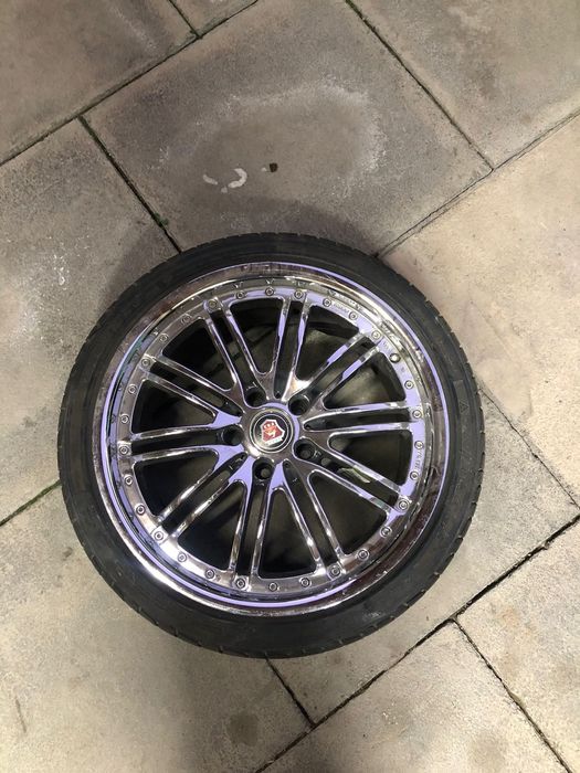 Продам диски размер 19.Тел: 8.7.0.0.4.2.7.1.2.6.2.