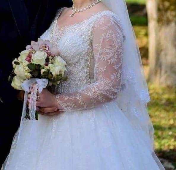 Vând rochiță de mireasă