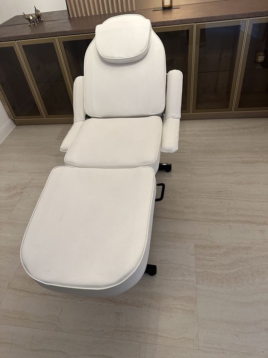 Pat cosmetic alb – stare foarte bună