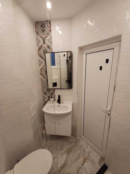 Продава се Тристаен апартамент в Пловдив, Кършияка - 65 кв.м за 3010 €/кв.м - Снимка #9