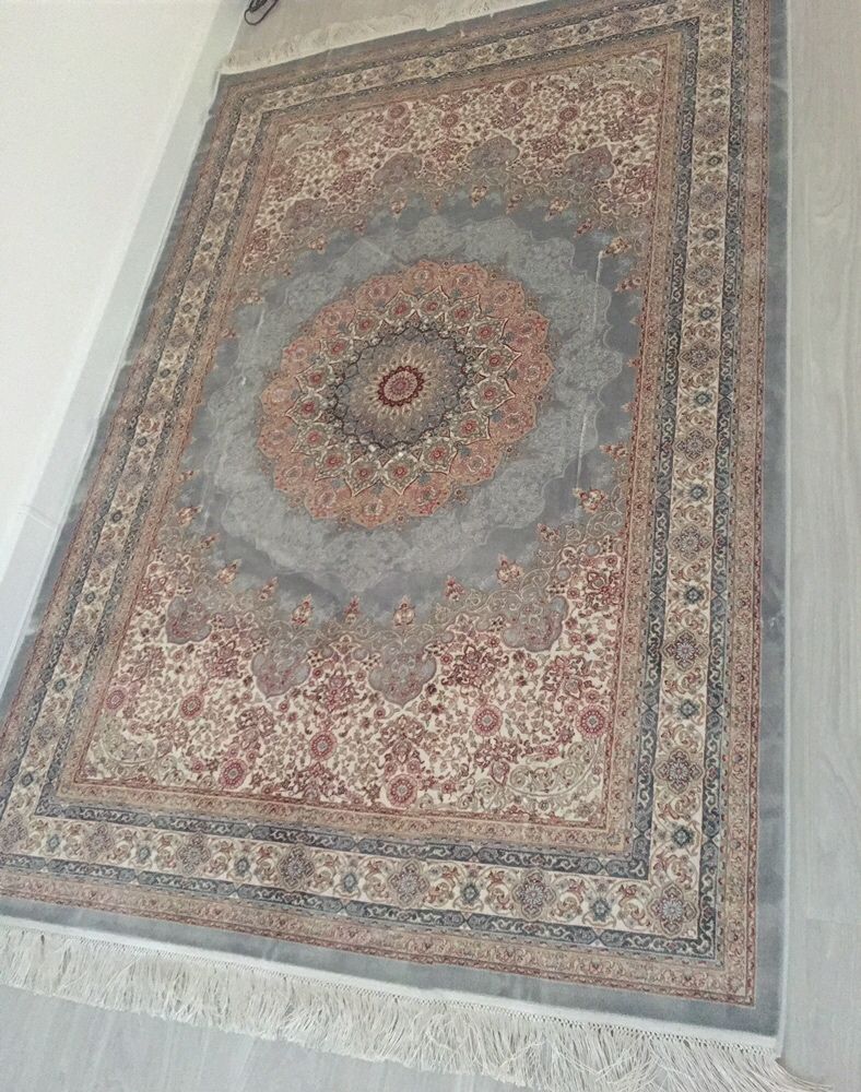 Шёлковый ковёр ручной работы в классическом персидском стиле