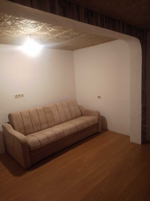 Închiriez 1 camera de apartament /bărbat