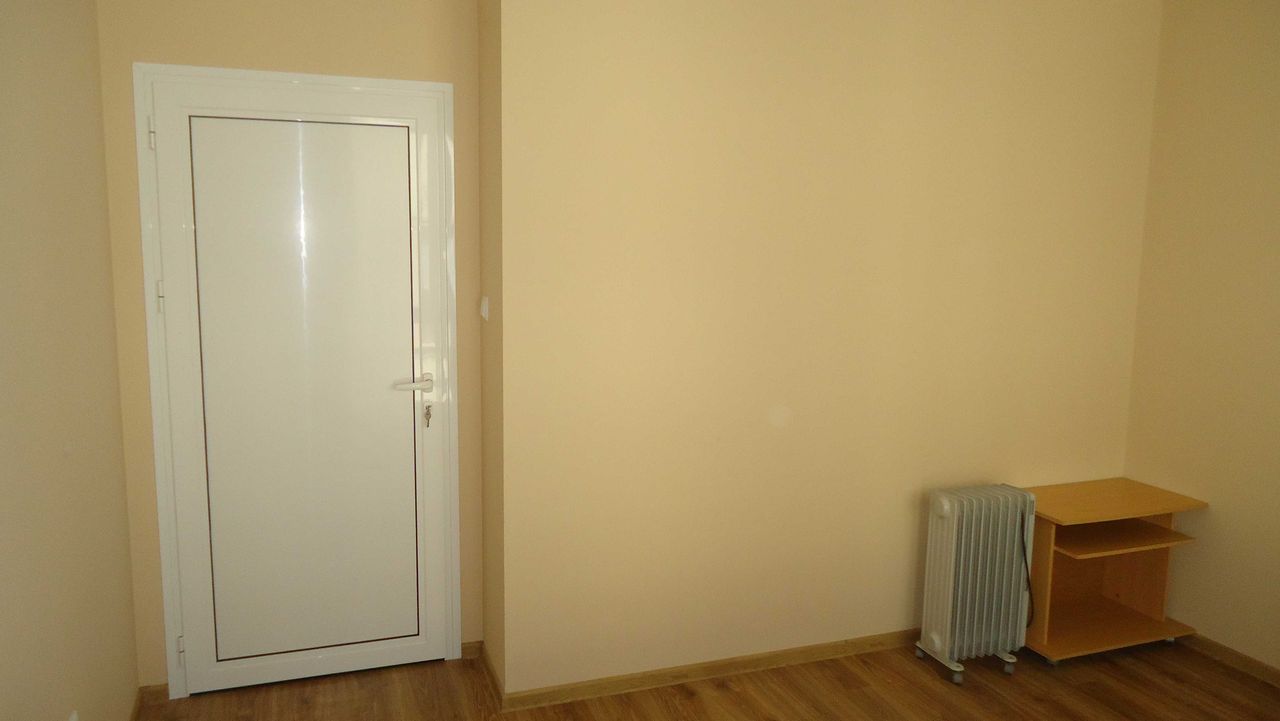 Продава се Тристаен апартамент в Стара Загора, Център - 100 кв.м за 1165 €/кв.м - Снимка #13