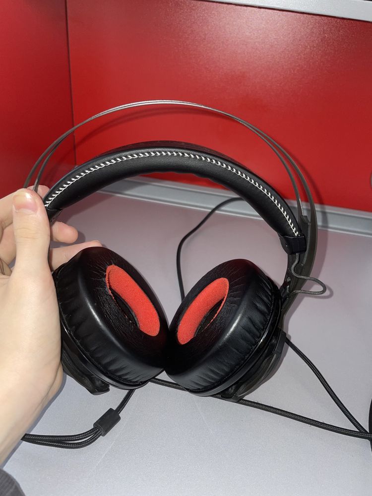 Наушники HyperX Cloud Revolver