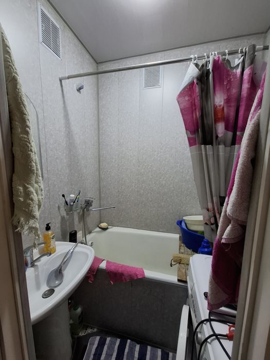 Срочно Продаю 2 ком квартира на 5 этаже 5 этажного дома. Тузель 1