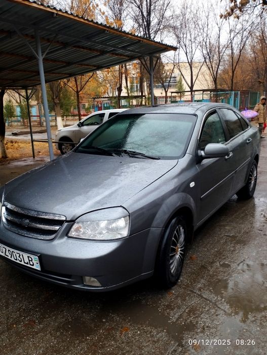 Lasetti 2.2L mator sotiladi yoki obmen