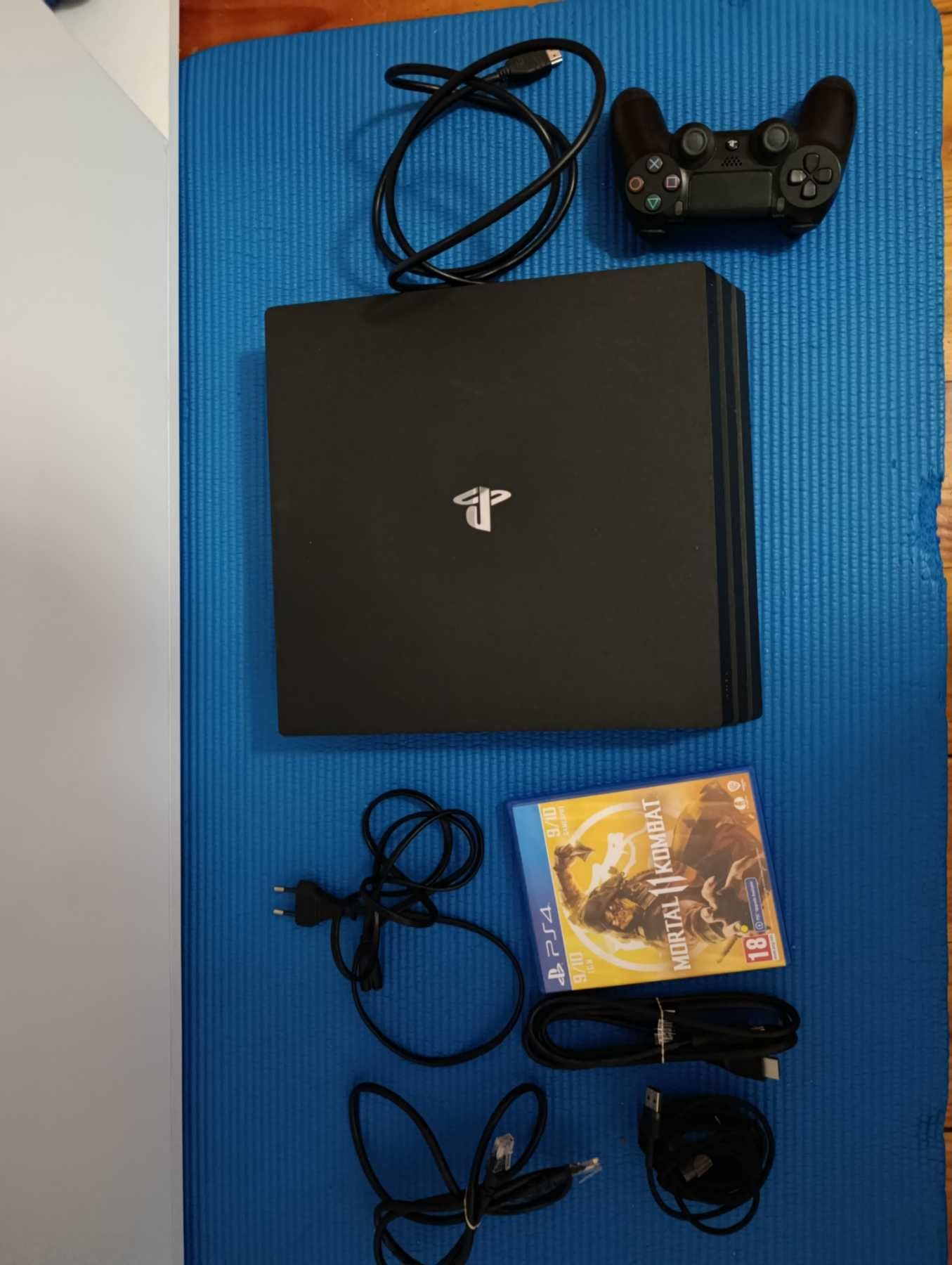 PS4 PRO, 1TB, контролер + игра