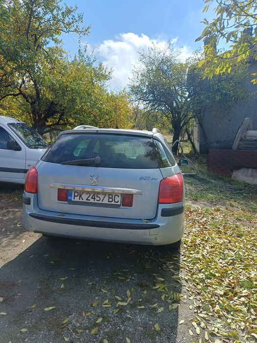 Продавам пежо 407 комби
