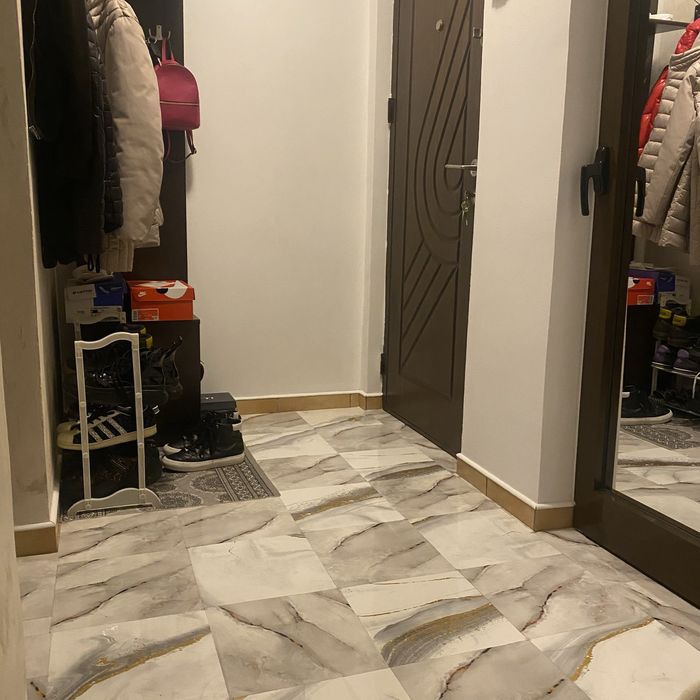 Vând apartament 2 camere proaspat renovat , parter , tiglina 1