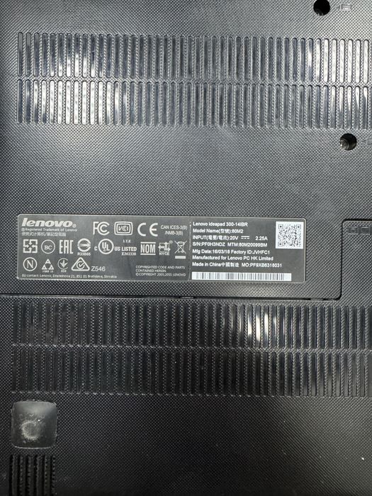 Лаптоп LENOVO Ideapad 300-14IBR за части или реставрация