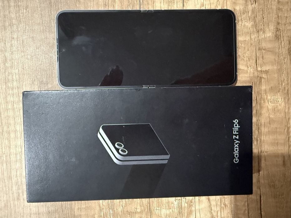 Samsung Galaxy Flip 6