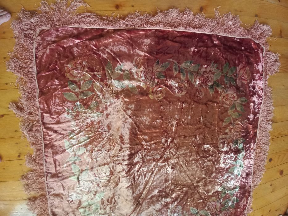 Față de masă plușată cu franjuri, 135/120 URSS