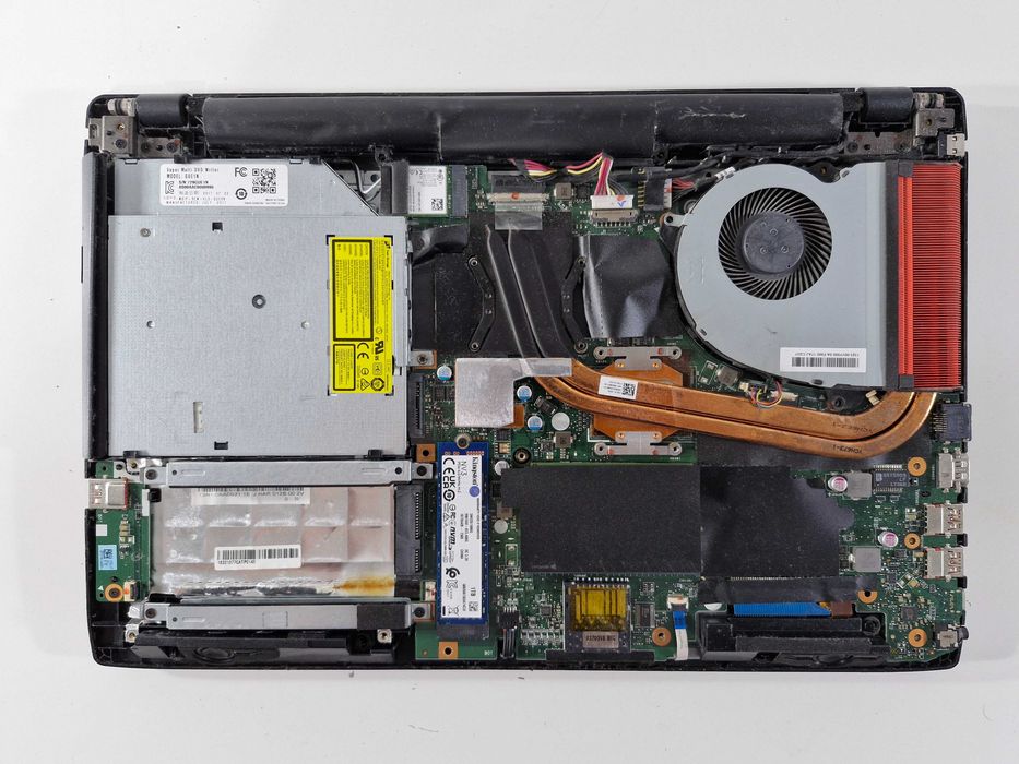 Service Laptop Calculatoare - Instalare Windows la domiciliu