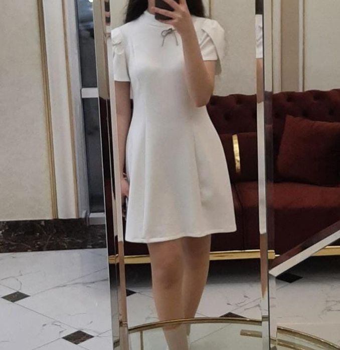 Продаю белую платью