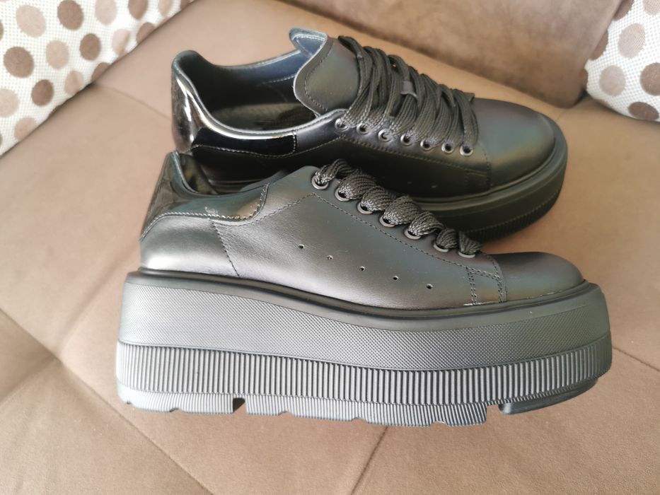 Черни кецове на платформа естествена кожа