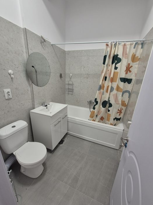 Inchiriez spațiu comercial 47 mp,zona MC Donald, Bragadiru.