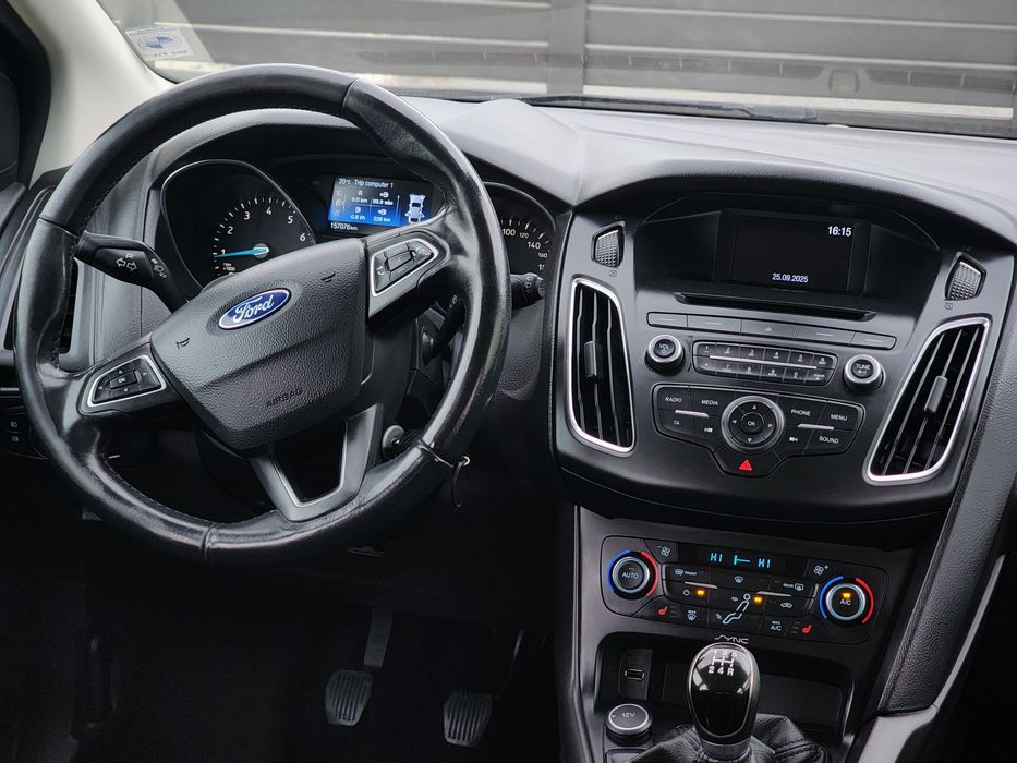 Ford Focus 2015 | Euro 6 | 1.0 Benzina Ecobost Adus recent , Hatchback