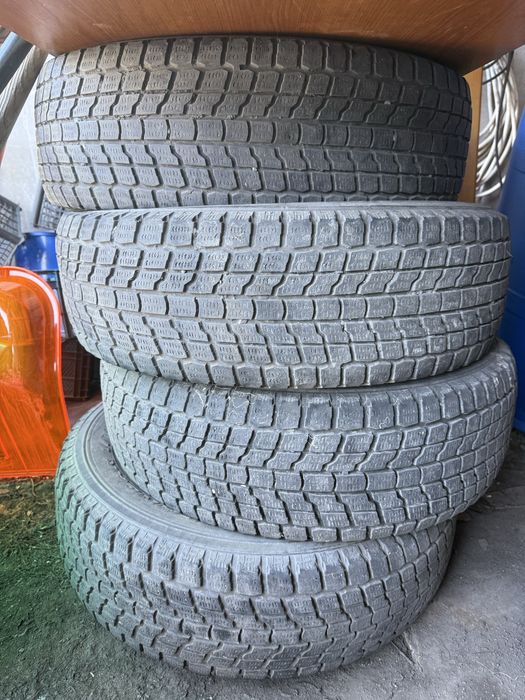 Продам шины YOKOHAMA 225/65R17