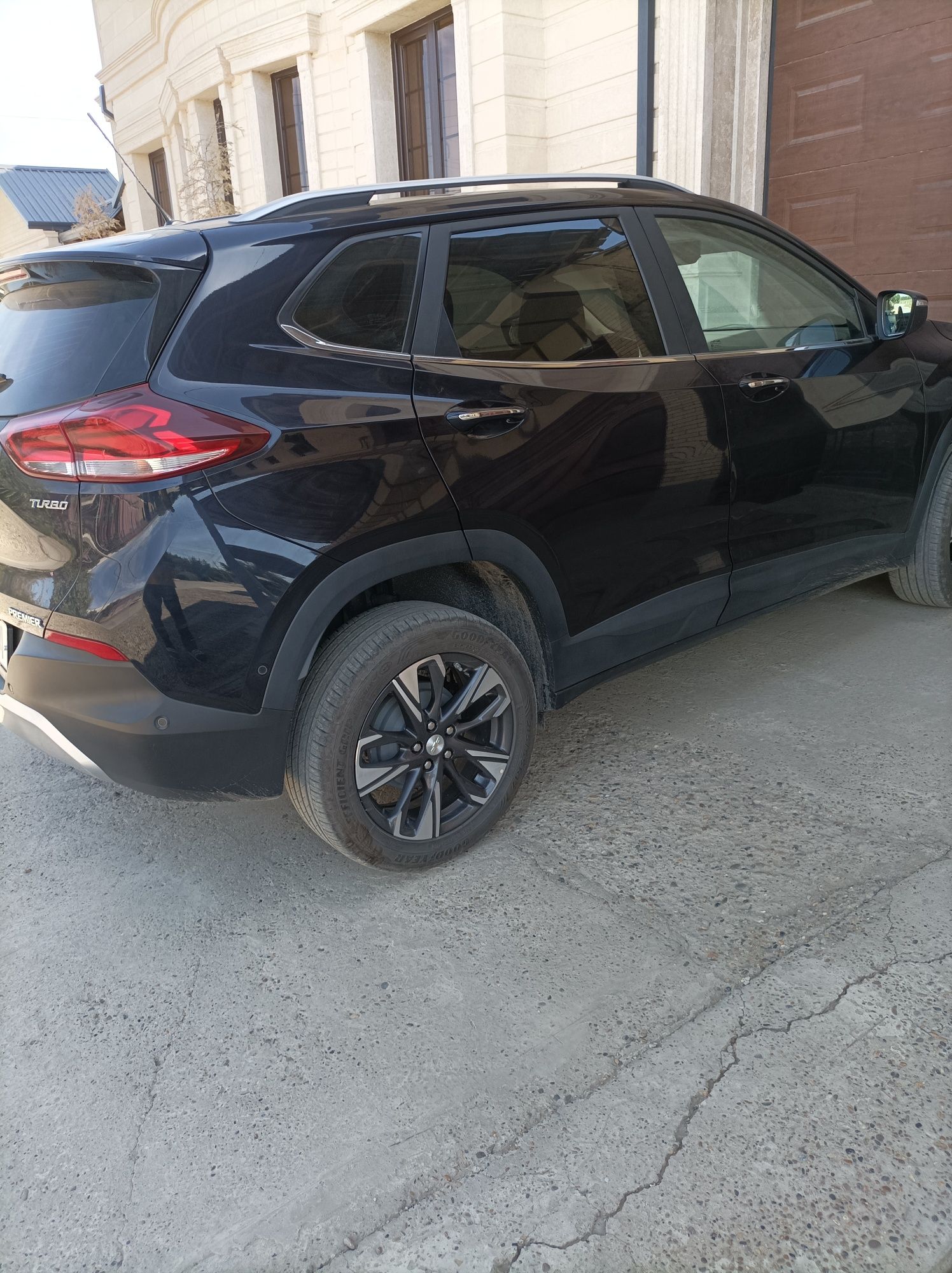 Tracker Premier Turbo йили 2023 ноябрь