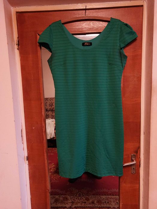 Vand rochii marimea 46