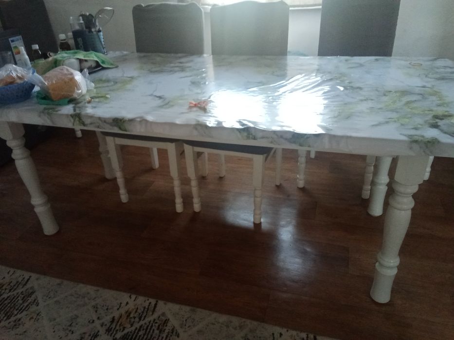 Продам стол    .