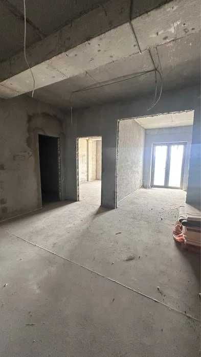 Коробка с тёплым полом, жк Mirabad City, 51м2, ор-р посольство России