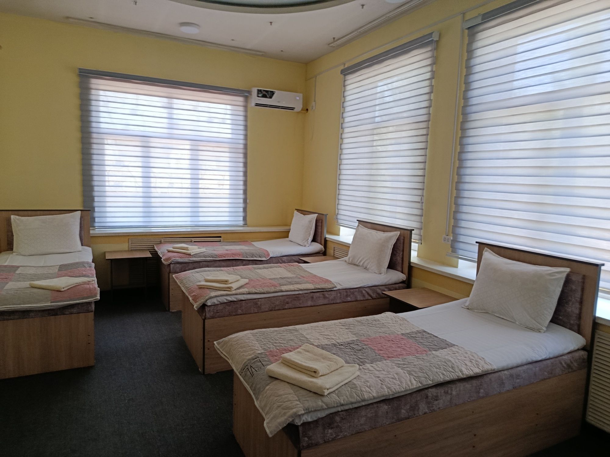 Hostel Arzon hamma sharoiti bor rasim oziniki oyiga  100 dolarga  ham