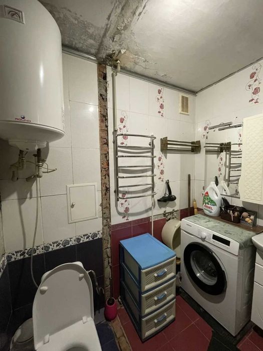 Дава се под наем Тристаен апартамент в София, Зона Б-18 - 100 кв.м за 510 € - Снимка #2