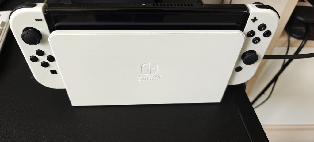Nintendo switch OLED alb merge perfect