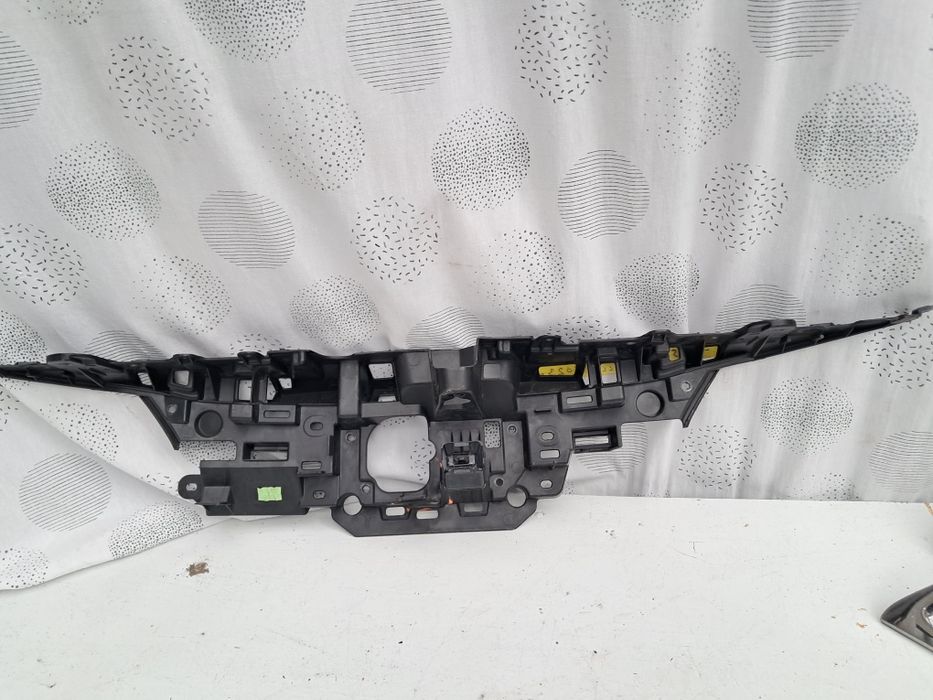 Грил решетка основа панел Очиларка Toyota Corolla 2023г