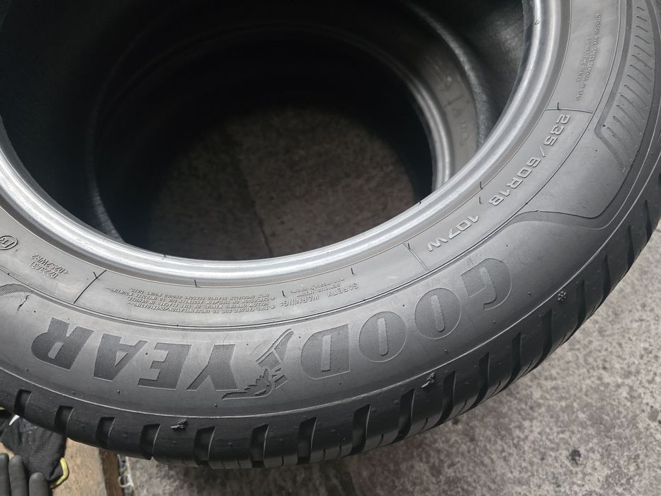 Goodyear 235/60 R18 107W MS all season
