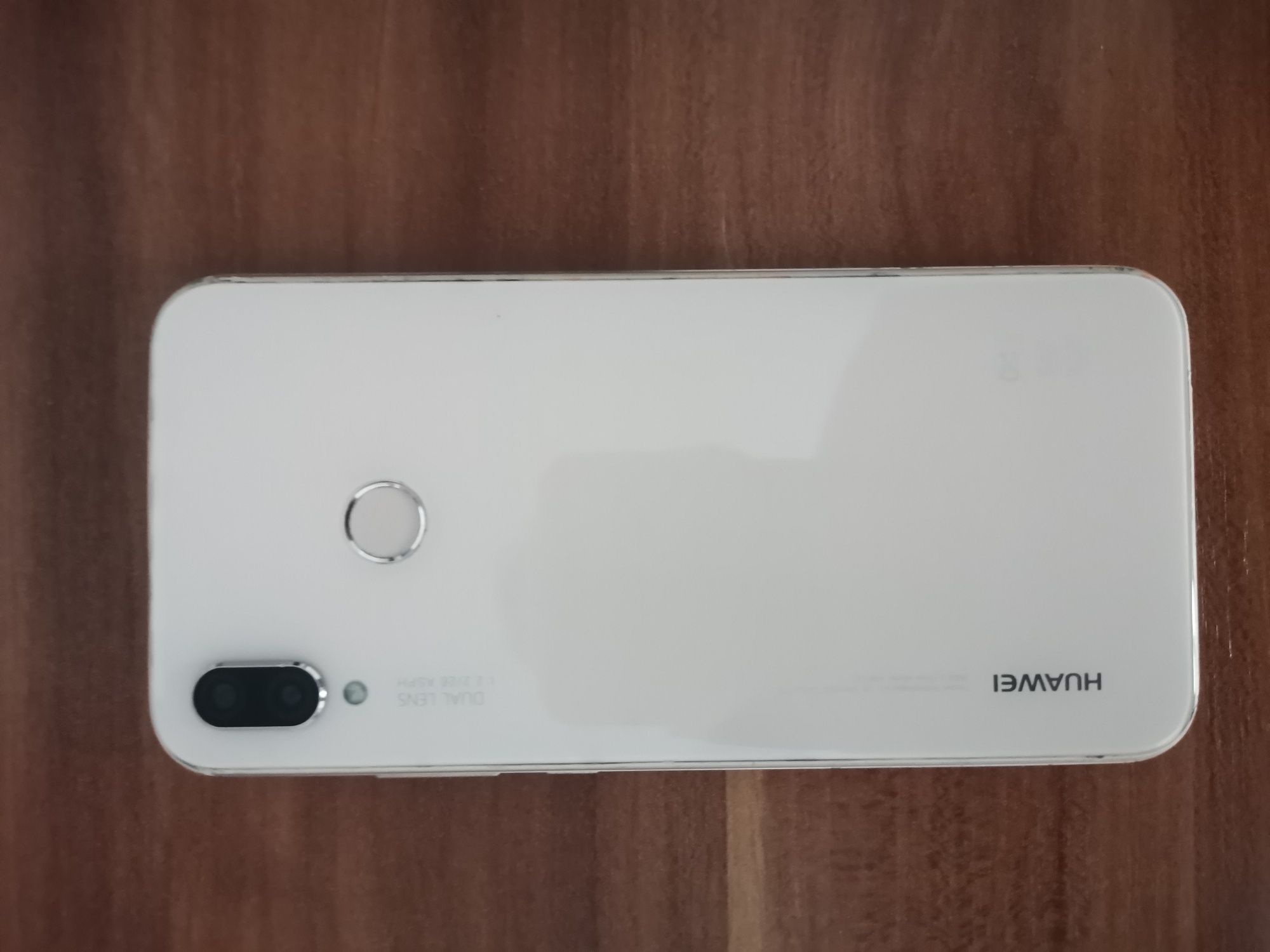 Продам Huawei p20 lite