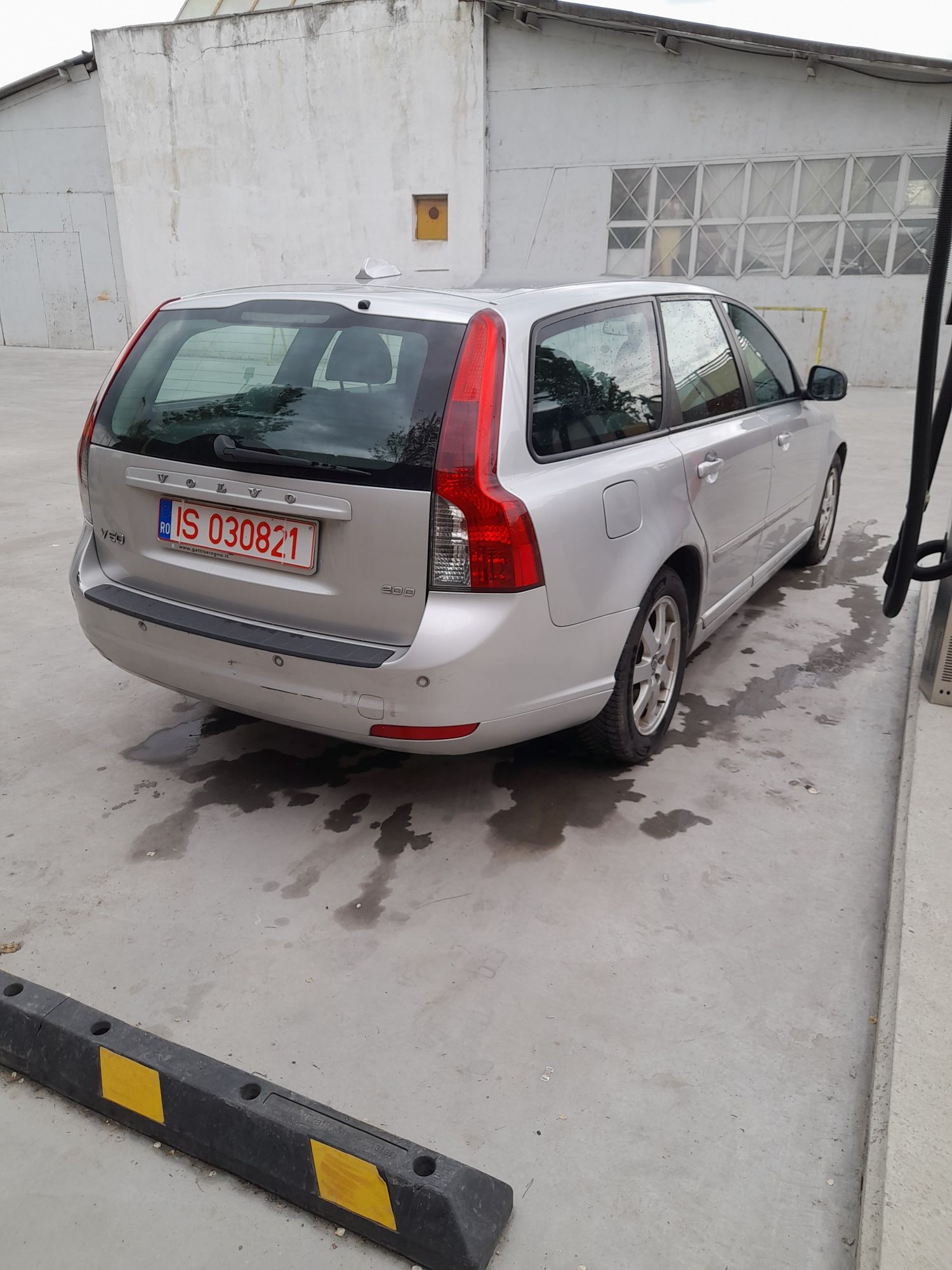 Volvo V50           2.0