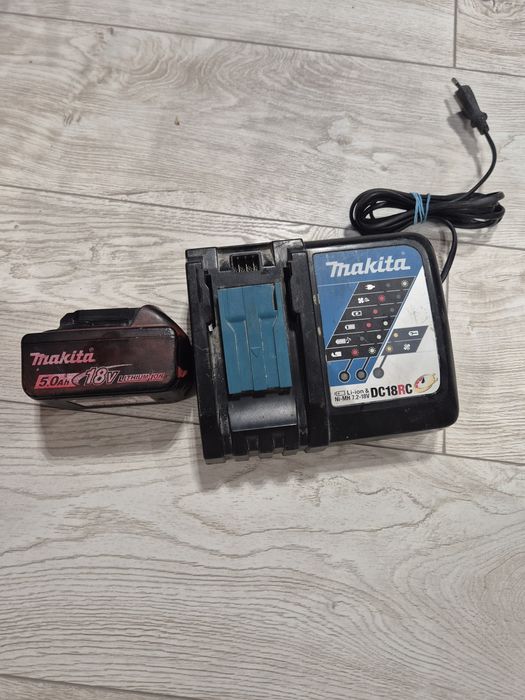 Incarcator makita 18v + baterie 18v 5ah
